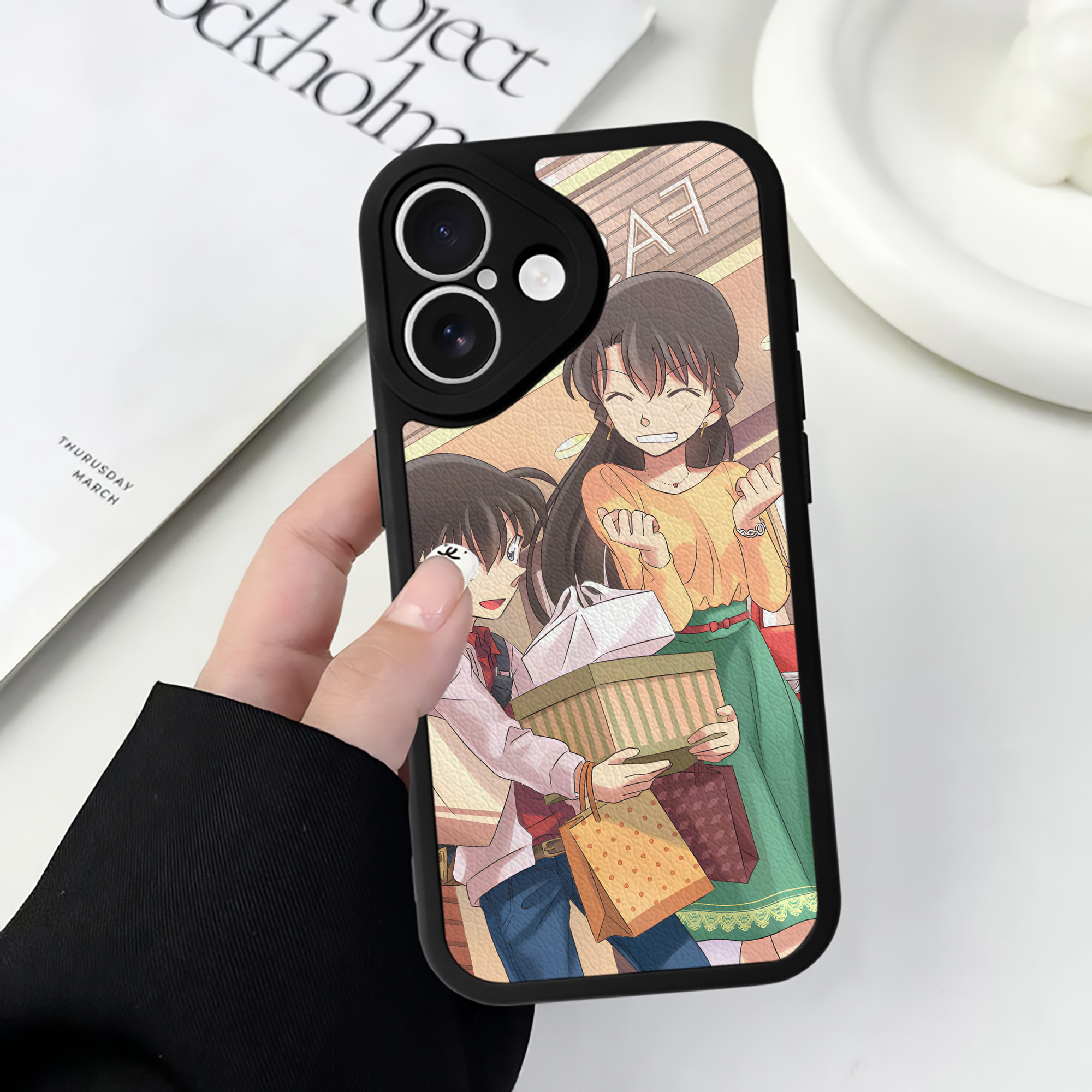 （画像用） 名探偵コナン Detective Conan 【iPhone 16シリーズ対応】シリコンスマホケース（レザー調） 材質：シリコン